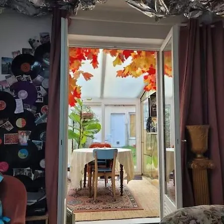 La Petite Maison Et Ses Quatre Velos * Rezé