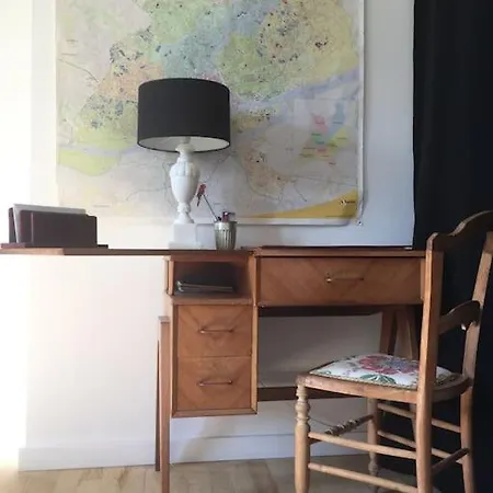 La Petite Maison Et Ses Quatre Velos Rezé