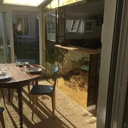 La Petite Maison Et Ses Quatre Velos * Reze