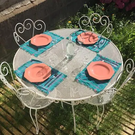 La Petite Maison Et Ses Quatre Velos * Rezé